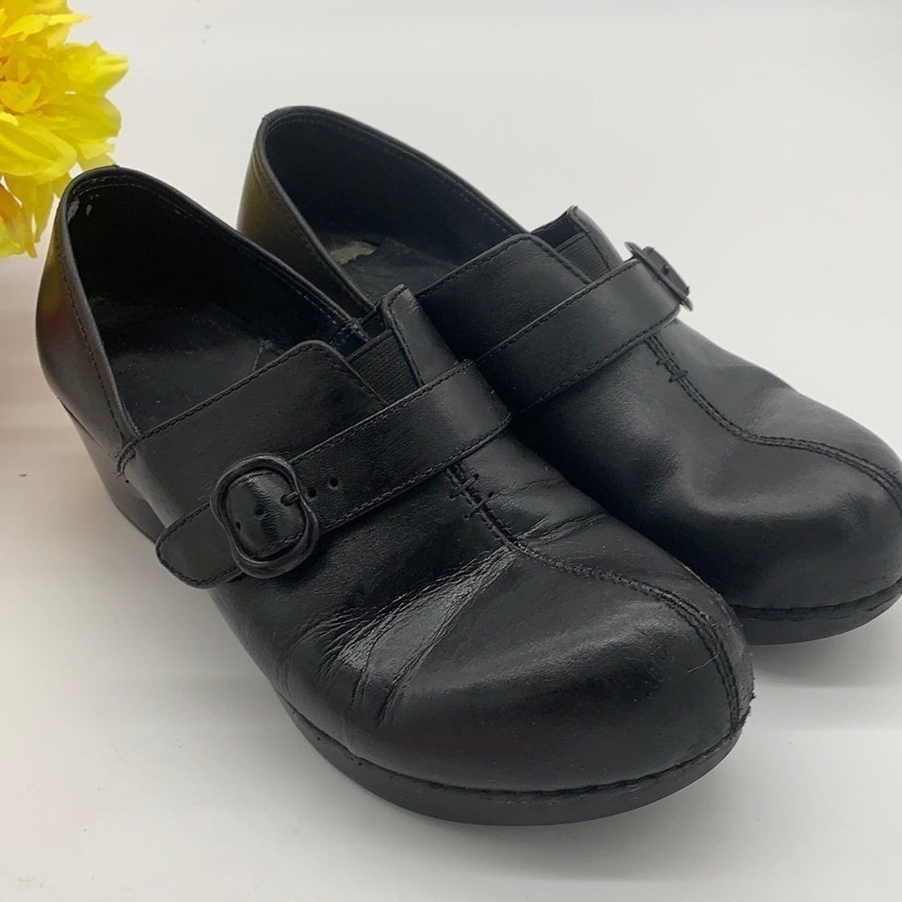 Dansko Black Leather Clog size 38. DAN0200B